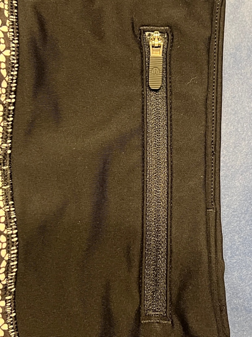 Lululemon High Rise Speed Up Shorts 2.5 inch Size 4 & Size 6 Black & White EUC - Picture 7 of 12